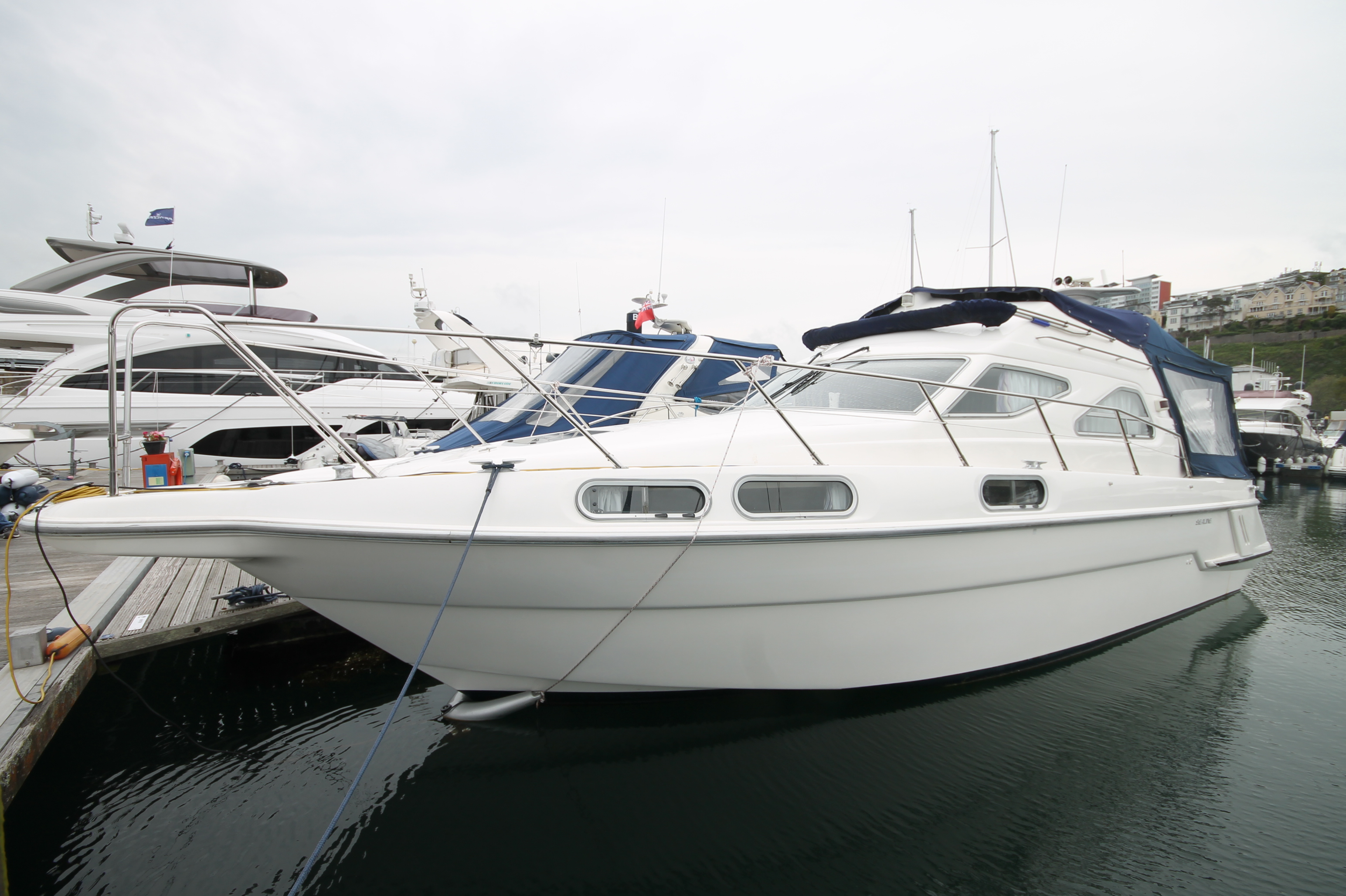 Sealine 320