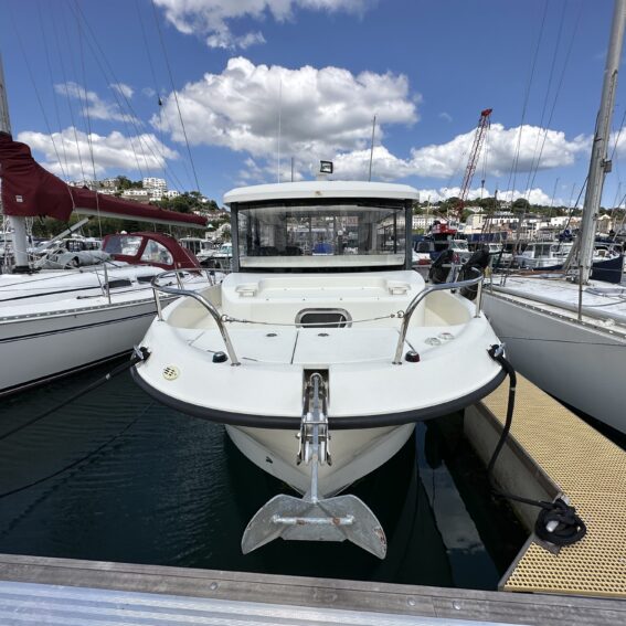 Quicksilver Captur 905 Pilothouse For Sale in Devon UK